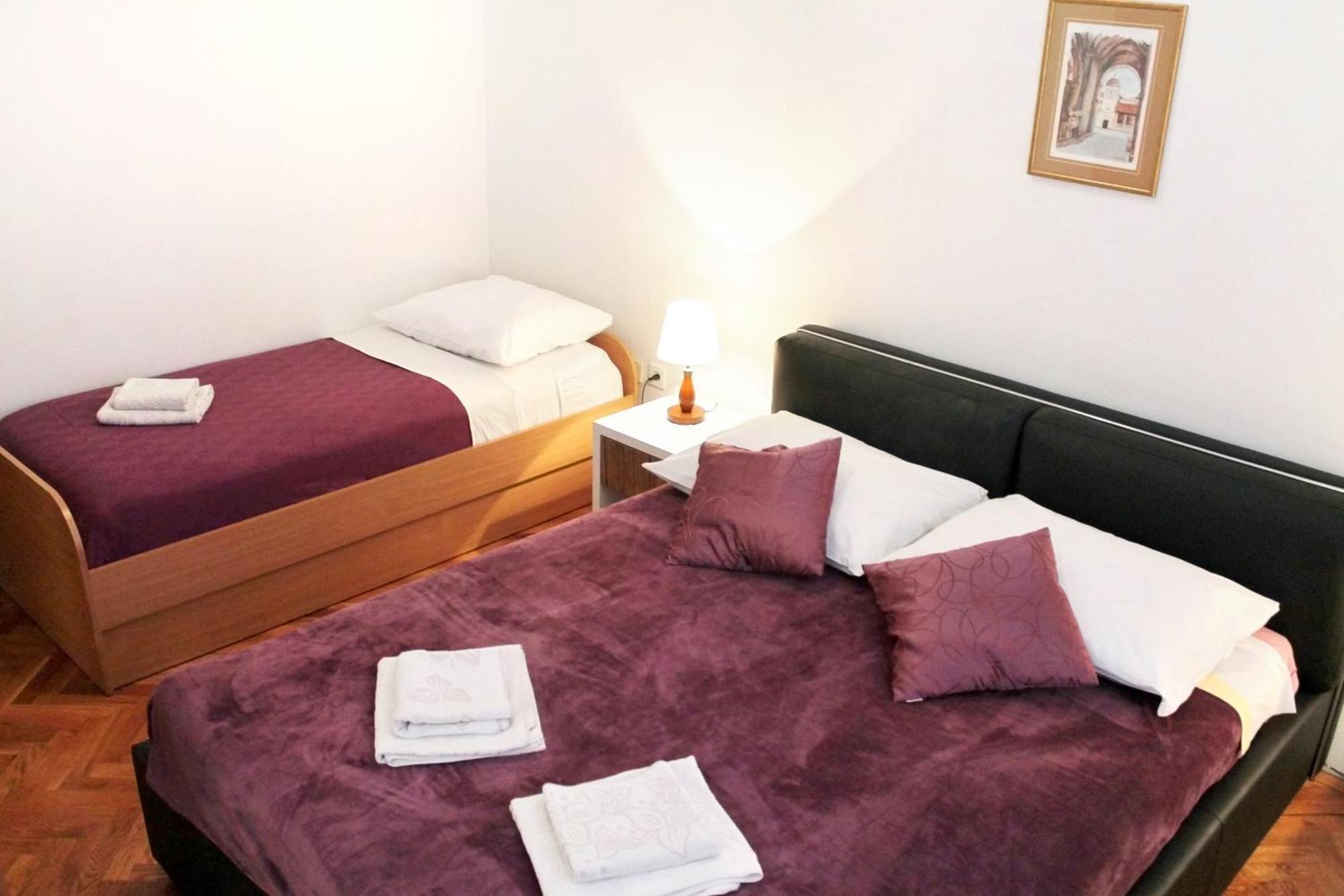 Apartments With A Parking Space Kastel Stafilic, Kastela - 5219 Chambre photo